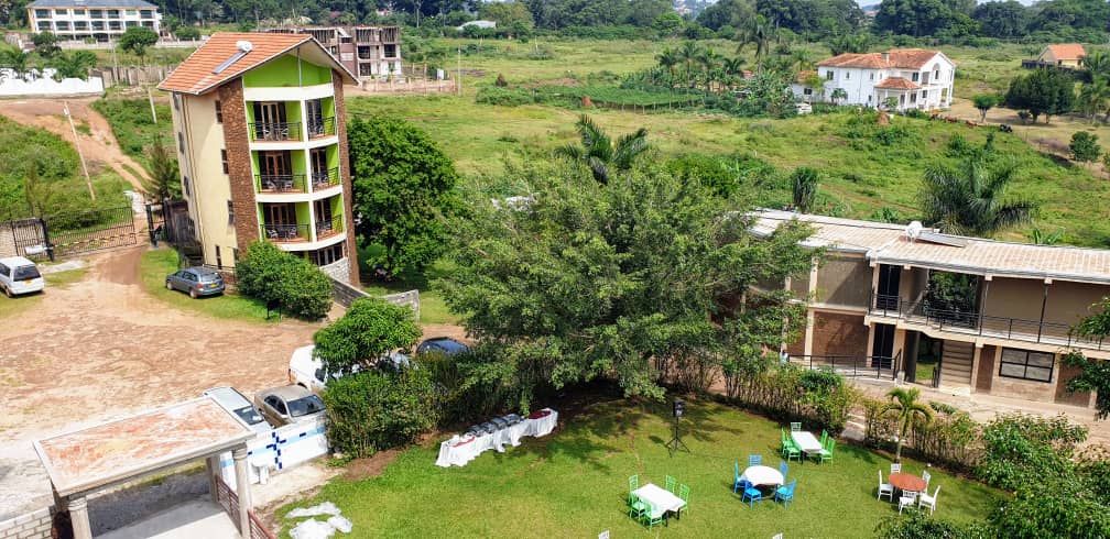 skybeachentebbe's tweet photo. What's better than spending party or wedding in style with us at Sky Beach Hotel, locatedon the shores of Lake Victoria in Nalugala near  the @EntebbeTown  

For details call us on:  0777 080669

#SkyBeachHotel #Entebbe #Wedding #DestinationWedding #WeddingDay #Hotels #Parties https://t.co/KHeU9Br54c