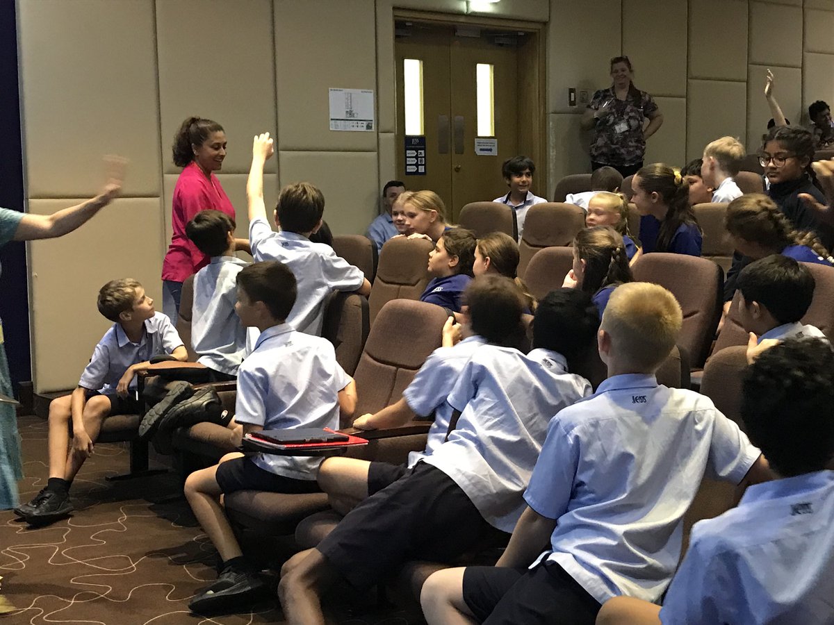 JESSPrimaryYR6's tweet photo. A fun and interesting interactive session with author Melanie La’Brooy today. 
Her book, “The Winterish Girl” looks amazing!
Thanks to @JESSPrimaryLRC for arranging this afternoon. https://t.co/WhXzMYzzAK