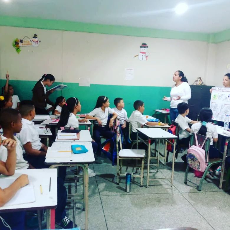 Desde @AsicLuisa continúan  avanzando con el programa Salud va a la escuela. @NicolasMaduro @MagaGutierrezV @MinSaludVE @Soykarinacarpio @barrioadentroAR @DraShirleySalud
#RenacimientoDelSur