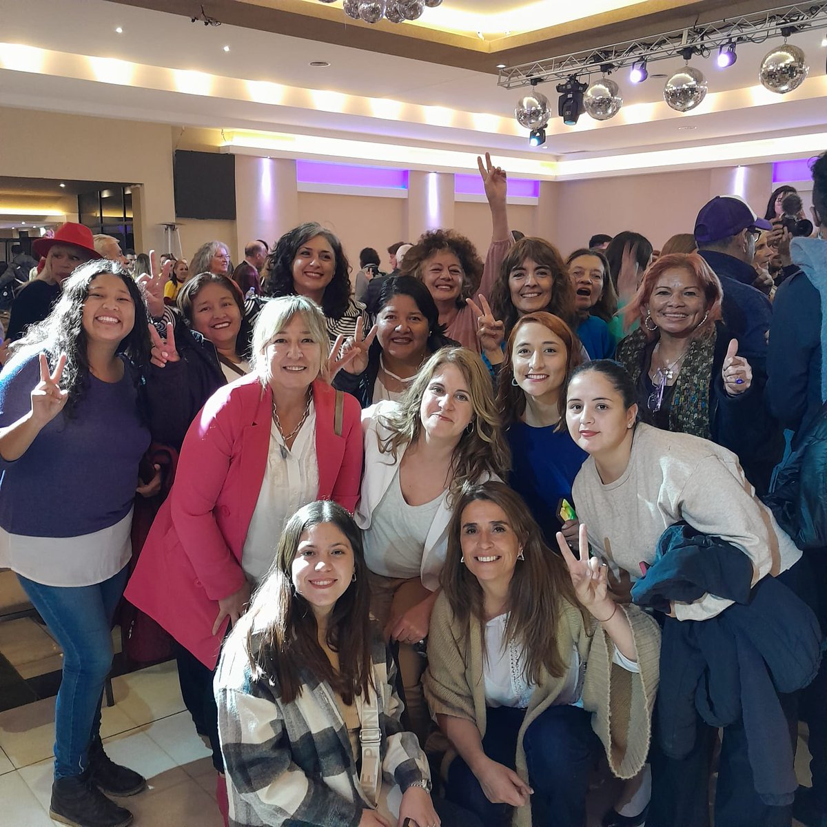 apelegrina1's tweet photo. Con las compas, avanzando, construyendo la Mendoza que soñamos. #mendozaPrimero #502D #guilleCarmonaGobernador @PrensaLacoste @farah_carina @pupipalero @ItatiBrida @eeuge1537 @ValeVillamea @NoraLlaver @AvanzaMendoza https://t.co/fMeAupM2zX