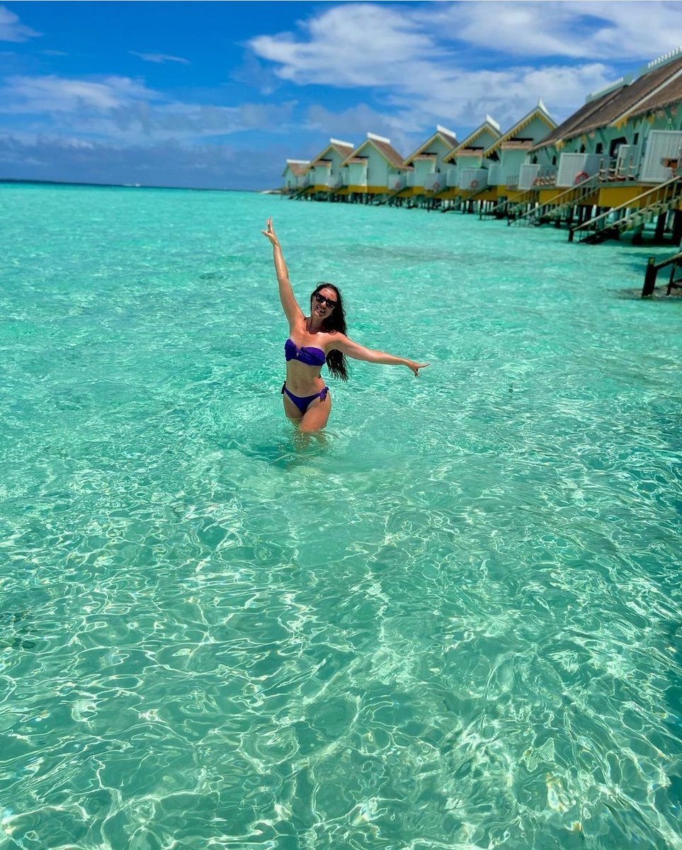 Hey Girlie we see you! #maldives #maldivesislands 🇲🇻
Pls visit heygirlietravel.com for all your travel accessories 
#heygirlietravel #travelcandle #travelaccessories #petaccessories #petcarrier #handbagponcho #vintagetruckerhat #travelsac #luggagetags #tacticalpen