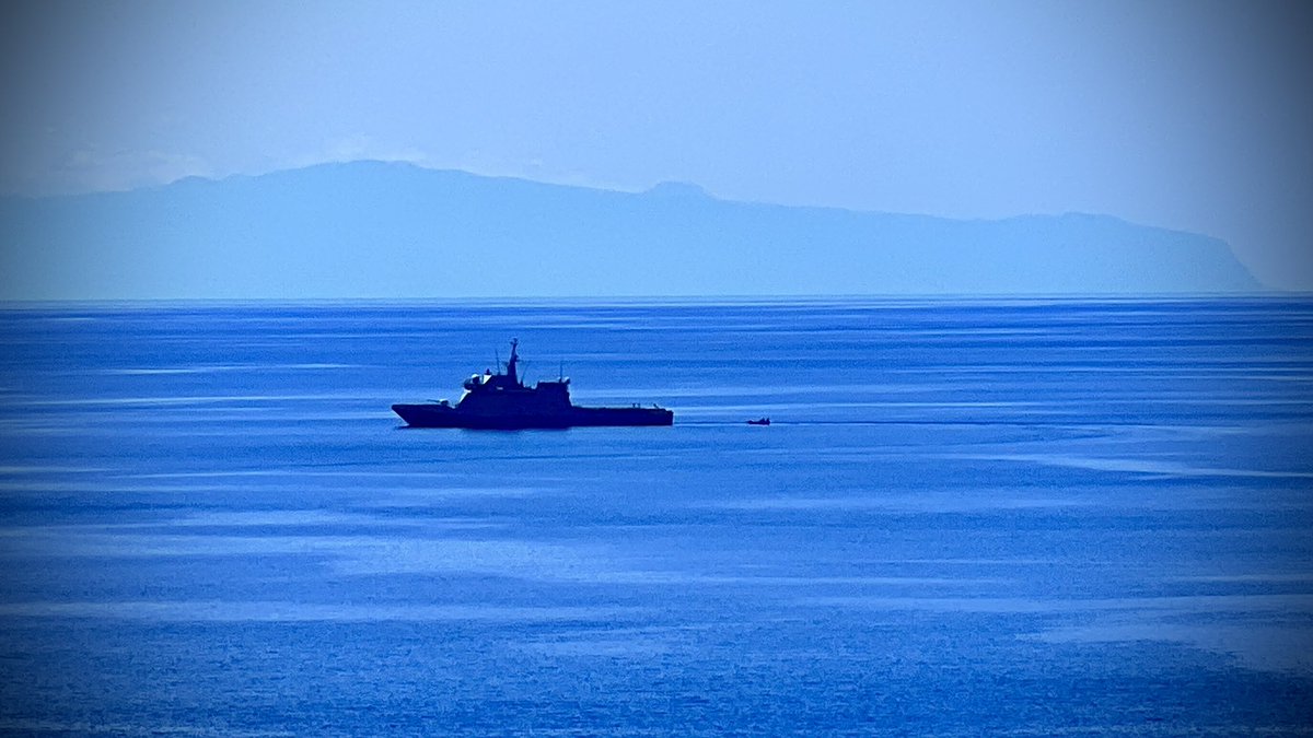 En el día de hoy tenemos el placer de contar en la #LaPalma con la visita de una de las fragatas de la #armadaespañola…⚓️⛴️

Muy buenos días ☀️ 

#EncantoPalmero #LaPalma <a href="/Armada_esp/">Armada</a> <a href="/EjercitoTierra/">Ejército de Tierra 🇪🇸</a> <a href="/EjercitoAire/">Ejército del Aire y del Espacio</a>