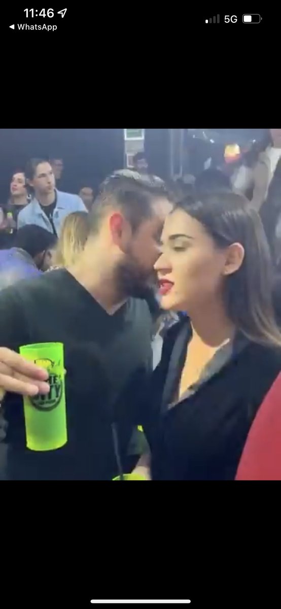 DEATHBYTACOS_'s tweet photo. “…and then they clapped themselves sarcastically and left the stage telling the audience to fuck off” https://t.co/PRvQRSiqsa