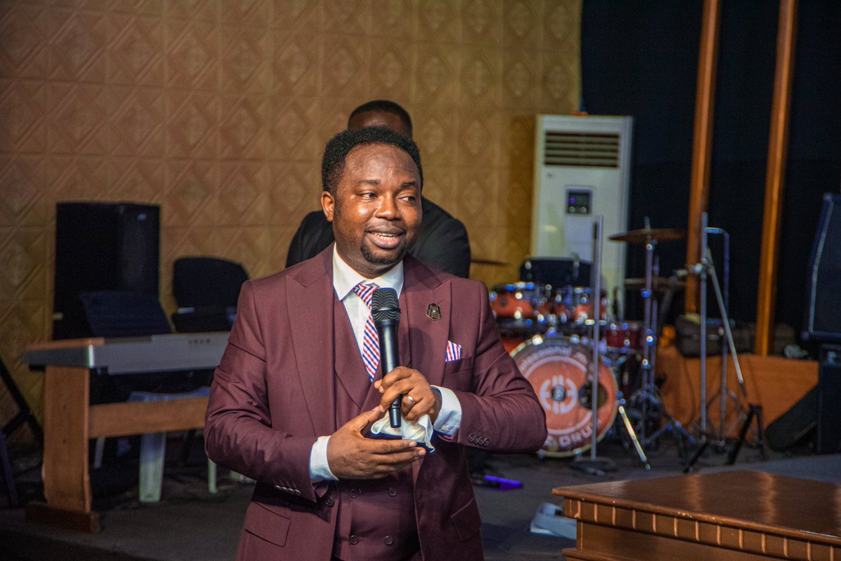 RenAssembly's tweet photo. The Fatherhood of God means God is your instructor. He is your trainer. He wants you to win. - Pastor Tibi Peters
#OWFG
#OneWordFromGod
#Pastortibipeters
#PastorTibiPeters https://t.co/Wp6uCtfAq3
