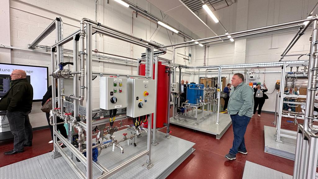 Throwback to a recent visit to the Clean Energy Education Hub at @RedcarCollege w/ @RCAmbassadors - amazing to see #innovation and #investment for #greenindustry on our doorstep!