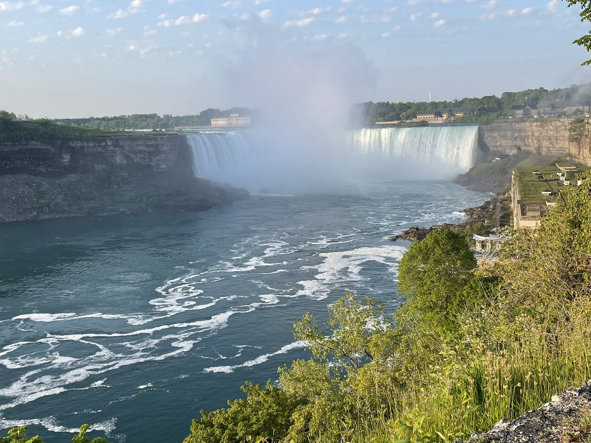 Corinnes_Corner's tweet image. Oh Canada! You are a land of wonder. Ready for a great day at #RemTech