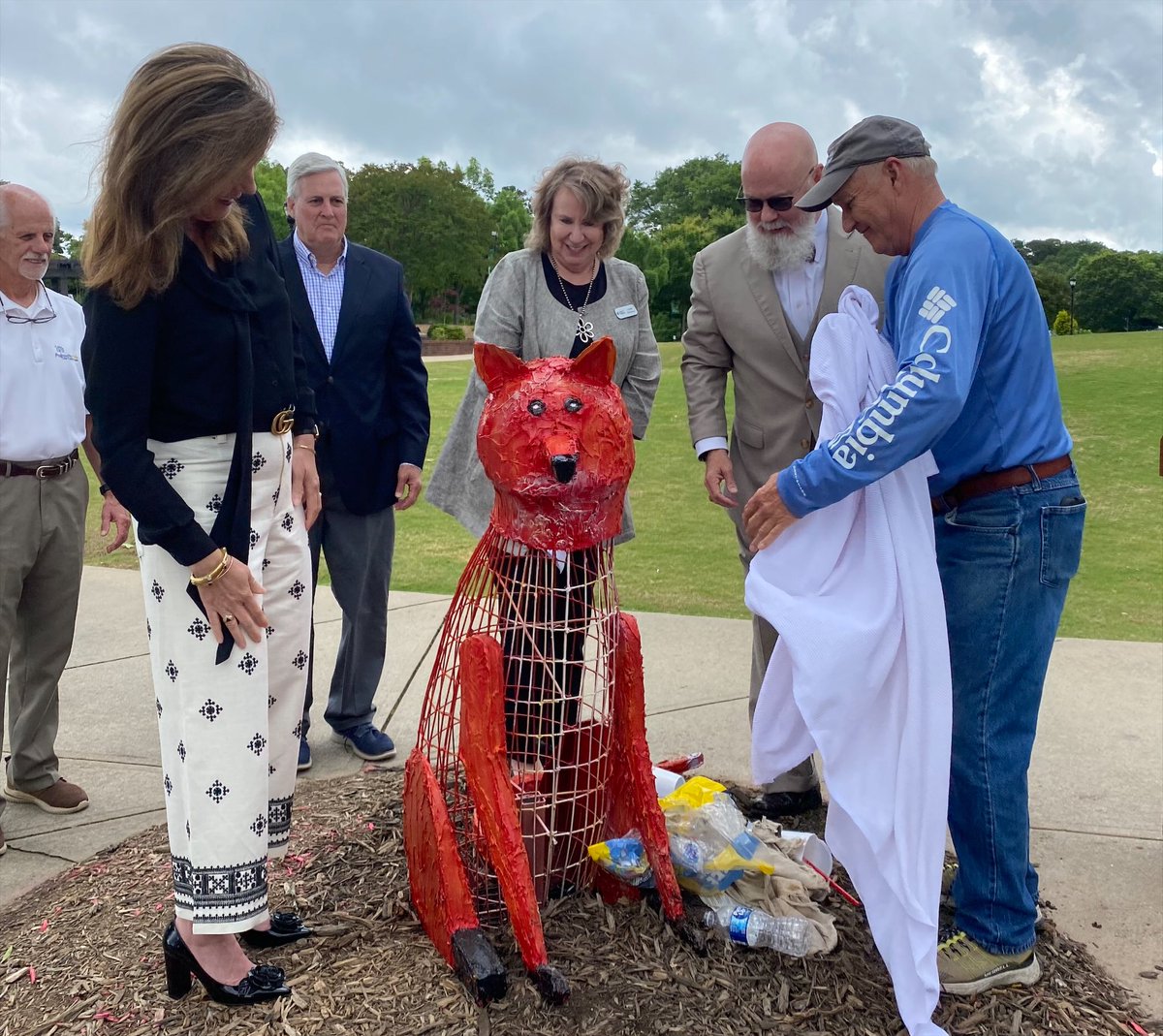 Linda Hannon (@hannonls) on Twitter photo .<a href="/DukeEnergy/">Duke Energy</a> helped launch #PickItPostIt campaign in <a href="/CityofGreer/">City of Greer, SC</a>. Snap a picture of yourself picking up trash and DukeEnergy will donate $10 to <a href="/PalmettoPride/">PalmettoPride</a> for every post tagged #PickItPostIt.@DE_SCPresident <a href="/DE_RyanMosier/">Ryan Mosier</a> .<a href="/DukeEnergy/">Duke Energy</a> helped launch #PickItPostIt campaign in <a href="/CityofGreer/">City of Greer, SC</a>. Snap a picture of yourself picking up trash and DukeEnergy will donate $10 to <a href="/PalmettoPride/">PalmettoPride</a> for every post tagged #PickItPostIt.@DE_SCPresident <a href="/DE_RyanMosier/">Ryan Mosier</a>