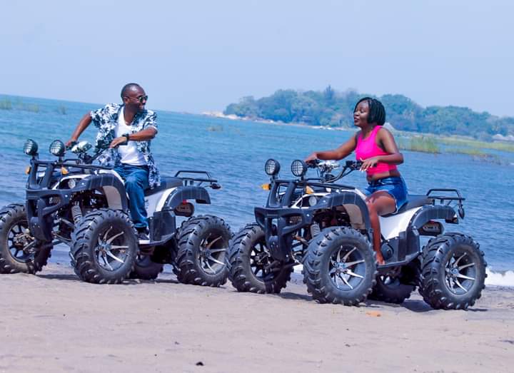 sigelege's tweet photo. Jet skis + Quad Bikes = Pure bliss.
Live life and enjoy the ride.
Sigelege Hotels, a new standard in Hospitality.๐
#sigelegehotels #sigelegebeachresort #winterpromotion #winter #beachactivities #beach #sengabay #salima #lakemalawi #waves #Malawitourism https://t.co/ZQx7CffxbV