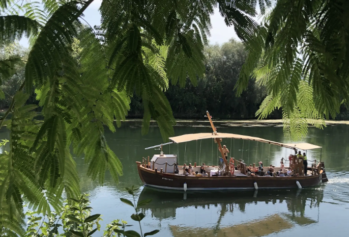 terresebretur's tweet photo. 😯 Sense plans per al cap de setmana? Una visita a #Ascó és el pla perfecte!

🚶‍♀️Endinseu-vos per la vila closa,😋 tasteu productes locals a l'antic molí i acabeu ⛵ navegant l'Ebre a bord del llaüt #LoRoget. Som-hi?

📅Diumenge 4 de juny 
ℹ️https://t.co/gBh8Sag4NP

#TerresdelEbre https://t.co/EbnwnH7JsX