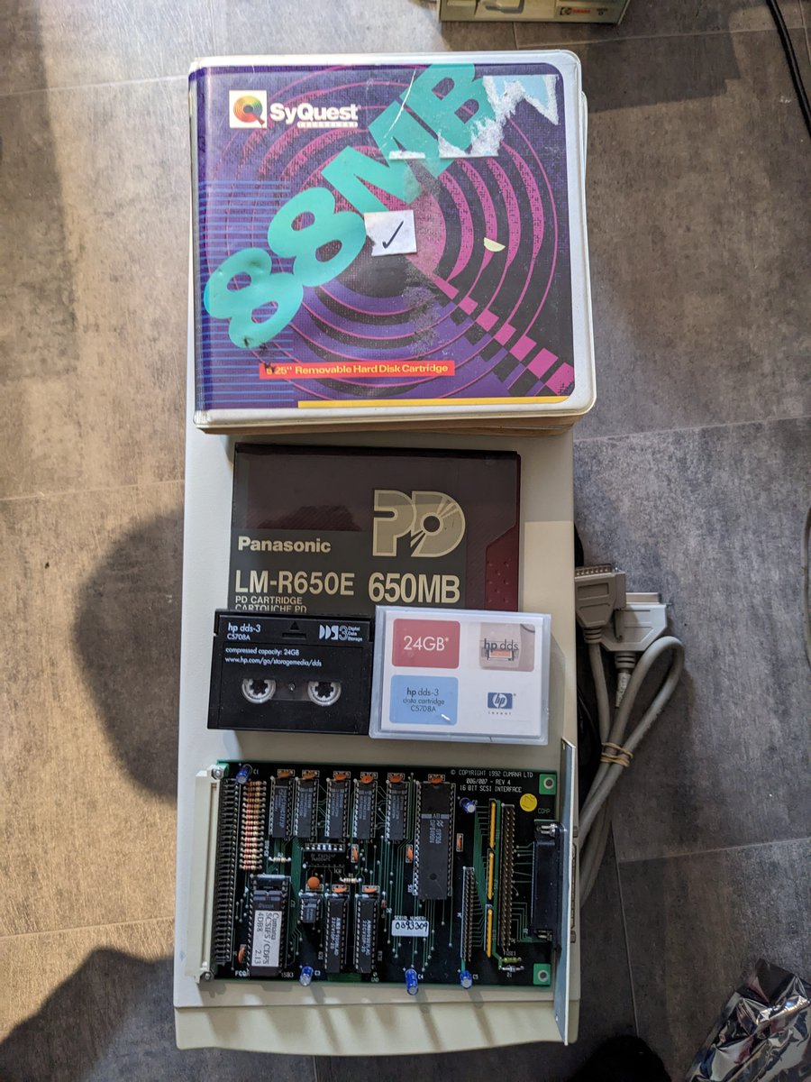 LinuxJedi's tweet image. A big box of #Acorn #RiscPC SCSI things just turned up at my workshop. I'd say "Oddware" but I don't want to take away from @lazygamereviews' trademark phrase.
Might be a few weeks before I get to play with this stuff properly. But I look forward to trying it out.