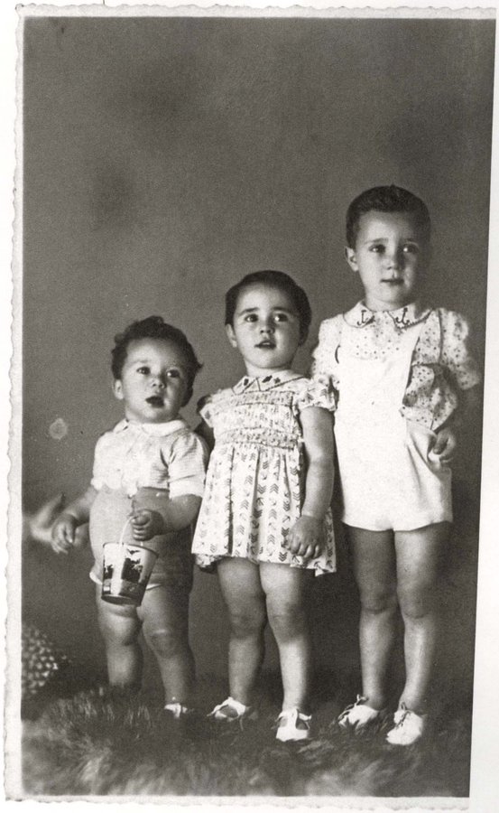 31 May 1941 | An Italian Jewish boy Mario Sonnino was born in Rome (on the left). 

On 23 October 1943, he was murdered in a gas chamber at #Auschwitz II-Birkenau. He was killed together with his sister Césira and his brother Sandro.