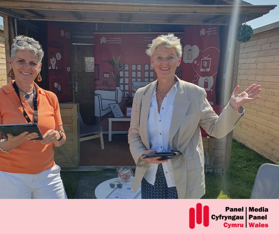Ni’n mwynhau cyfarfod aelodau Panel Cyfryngau Cymru yn Eisteddfod yr Urdd
#maes #heulog  #bywiog   

It’s good to meet Media Panel Wales members at the Urdd Eisteddfod.
#sunny   #lively   #event