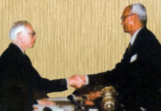 rameshmashelkar's tweet photo. 25 years ago (1)

Was elected FRS, the Fellow of Royal Society, considered as among the top honours after Nobel Prize.

Only 3 Engineering Scientists for their research done in India have been elected in 360 years

Late Prof R Narasimha, my Guru Prof M M Sharma & me.

Greatest honour is to sign in the same book that Isaac Newton has signed on page 9.
