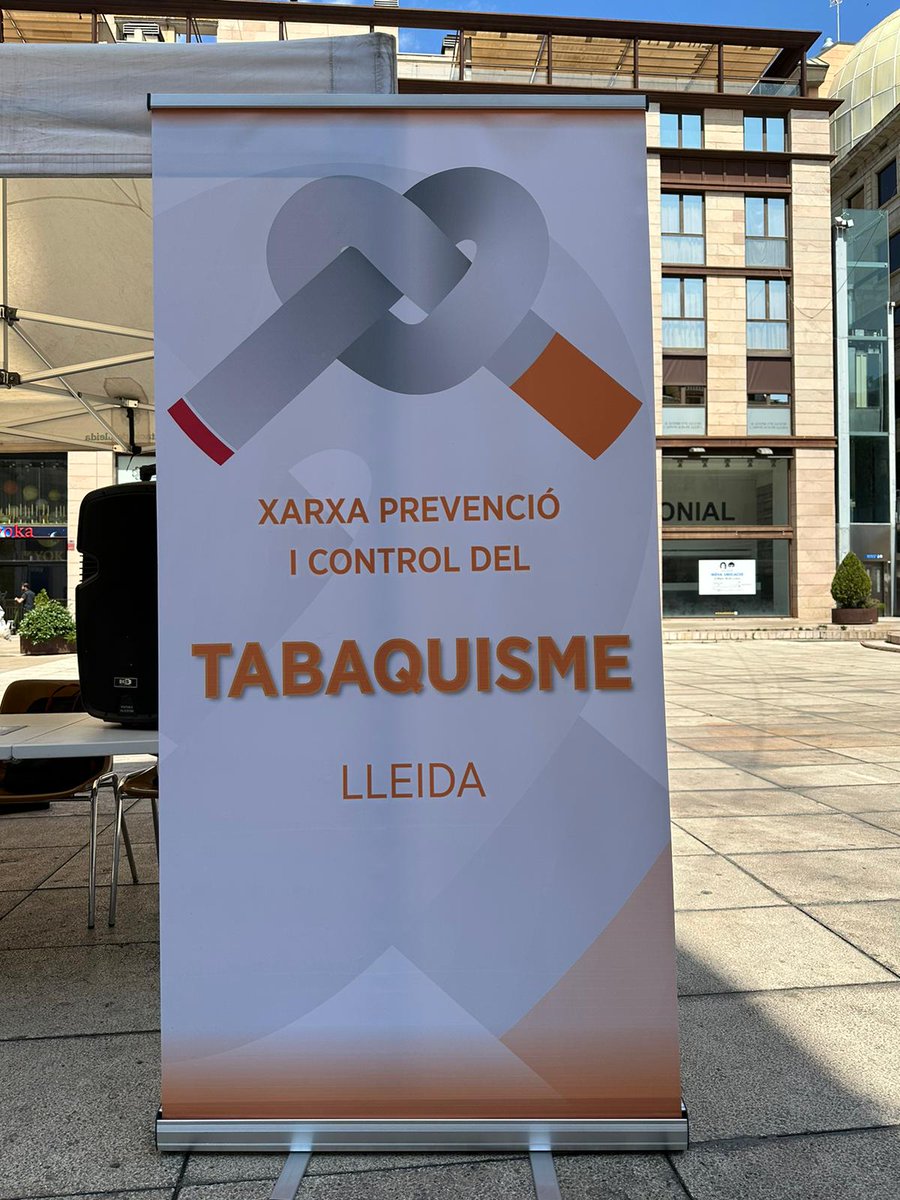 paerialleida's tweet photo. 🚭 #DiaMundialSenseTabac.
La #Paeria forma part de la Xarxa de Prevenció del Tabaquisme a #Lleida, que avui ha instal·lat una taula informativa a la plaça de Sant Joan per promoure un ambient lliure de fum. També s’hi ha presentat el nou logotip de la xarxa.
#ssfcat23 https://t.co/V8TcpggJSD