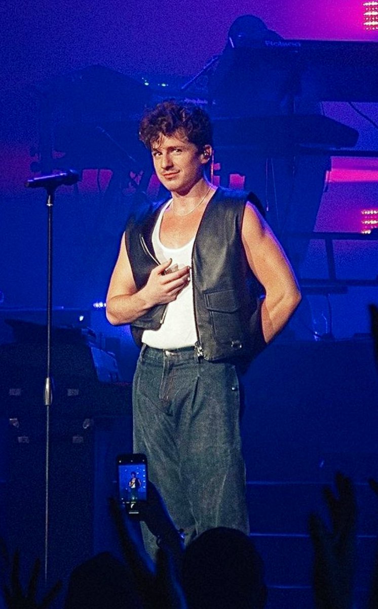 8787cp's tweet photo. Charlie Puth ☆
cr. sd_photo #thecharlieliveexperience https://t.co/kfrhZsmtvY