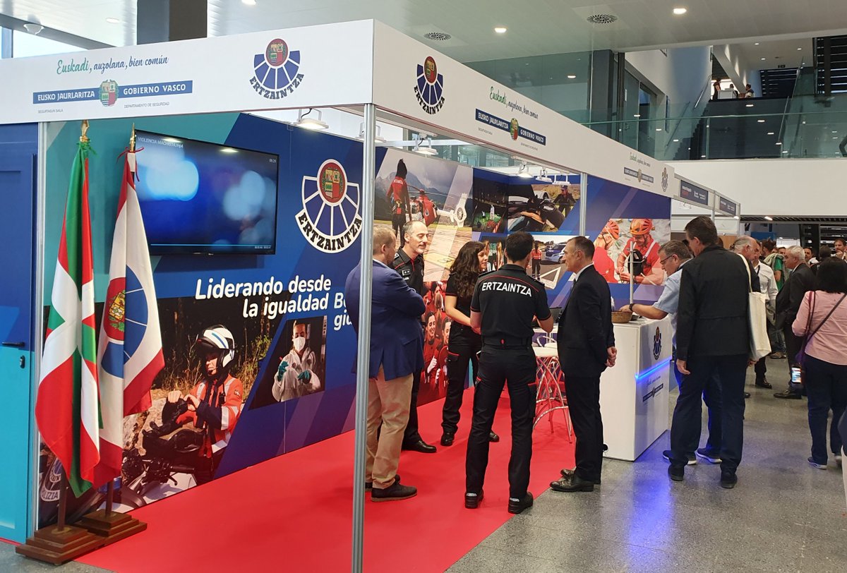 ertzaintzaEJGV's tweet image. 🚨Visita nuestro stand en el #SecurityForum23
“La #Ertzaintza: liderando desde la igualdad, berdintasuna gidari”

👮🏻‍♀️👮🏻‍♀️ Podrás conocer de cerca nuestro trabajo y compromiso con la igualdad efectiva de mujeres y hombres en el seno de nuestra organización, entre otras cosas