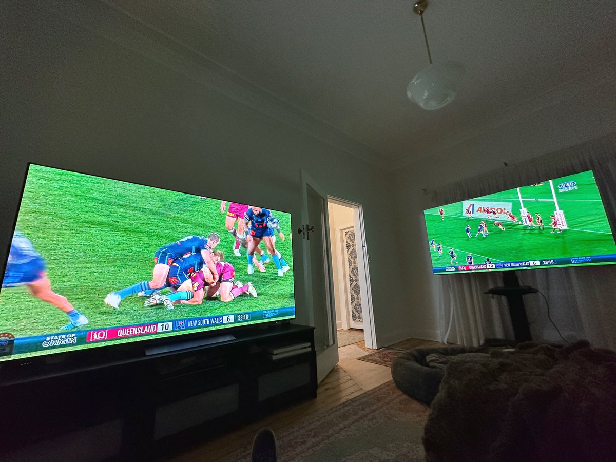 DjuroSen's tweet photo. LG C3 OLED 77 v Samsung QN900A 75 Origin One
@LG_Australia v @SamsungAU
#bigscreentv #tvsport #samsungneoqled8k #neoqled8k #lgtv #samsungtv #lgc3 #lgc3oled #lgoled #lg4k #stateoforigin #originone #rugbyleague #nrl https://t.co/1Vwex23207