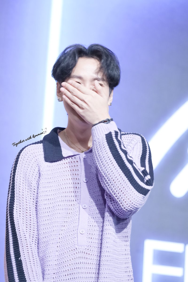 TogetherWithKim's tweet photo. 🤭🤣 #ขุณขิมมอญ https://t.co/k0apEJSoOr