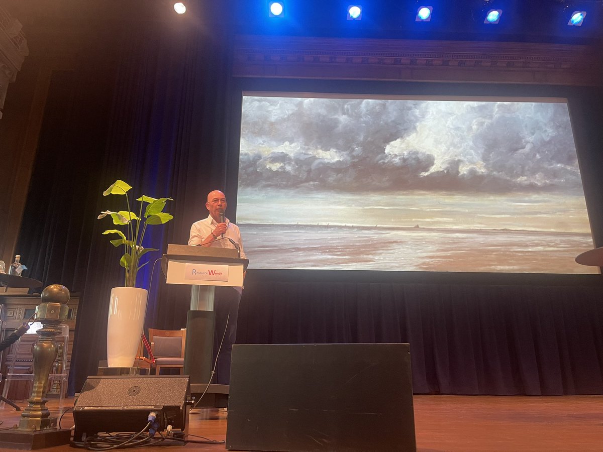 Tommy Wieringa. Treinreis door Europa. Mooie reflectie <a href="/ResourceWende/">ResourceWende</a> #conferentie