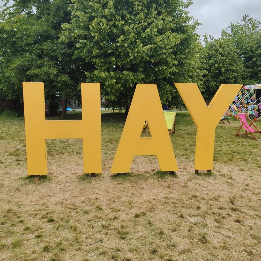 At the Hay today? Come along to hear our discussion The Art of Music: Branding the Welsh Nation
at 1pm

🔗library.wales/about-nlw/pres…