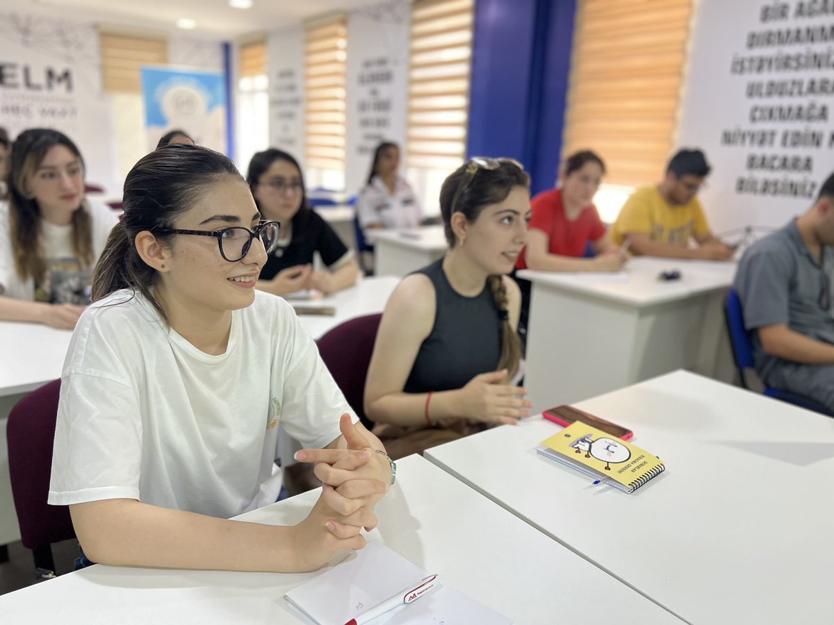 MigvolunteerAze's tweet photo. Əziz Gənclər!🤩

Çox saylı istəklər nəticəsində "Level Up-2" layihəsinə start verilmişdir. ✅

#MKIB #MiqrasiyaKönüllüsü #Sənfərqlisən #LevelUp https://t.co/hxGRB0jgWO