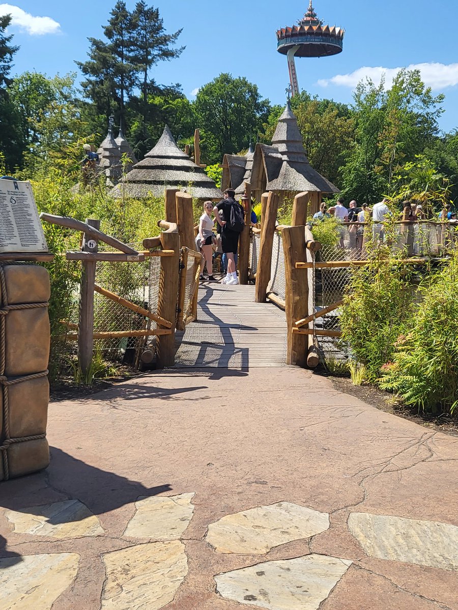 Jackiegoldfinch's tweet photo. @Efteling so far the experience as a disabled guest has been great, except for Sirocco-where there are no instructions for wheelchair users or scooters. Got to the front of the queue to be told no and to go back against the flow of the queue. No signs say this! Very embarrassing! https://t.co/5tSkxymVlY