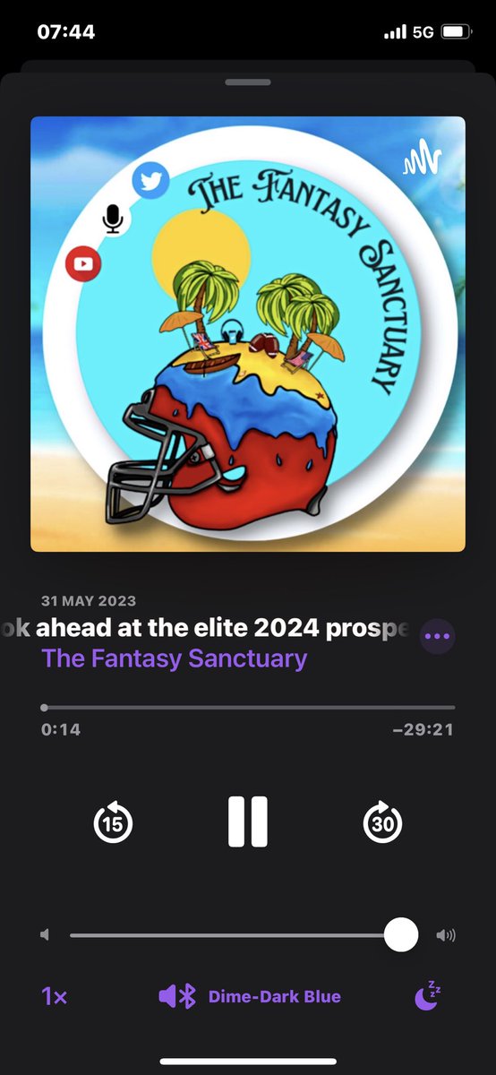 That_UKGatorGuy's tweet image. Early walk and cracking pod for it @TheFFSanctuary @DynastyIsland @jordm87 #FantasyFootball #Devy