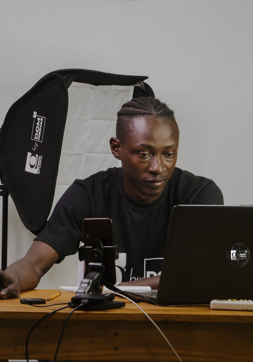 Goumou Graphics Officiel tweet media