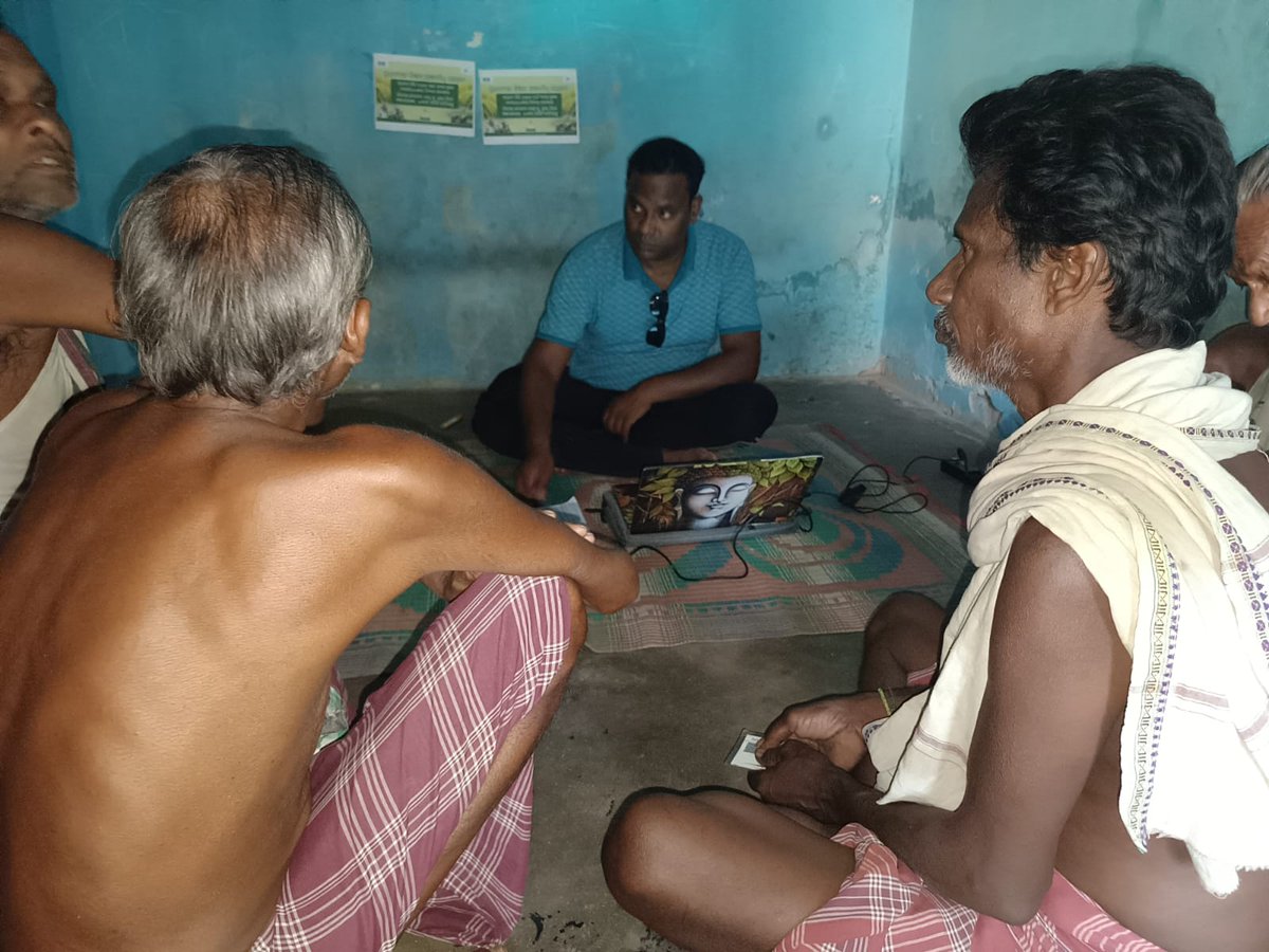 #PMKISAN door to door eKyc Camp going on at Lachida GP,Attabira,Bargarh,Odisha 
 by CSC VLE Manabhanja Singh.
<a href="/ceo_csc/">CEO_CSC e-Governance</a> <a href="/krushibibhag/">କୃଷି ବିଭାଗ, ଓଡ଼ିଶା</a> <a href="/AgriGoI/">Agriculture INDIA</a> <a href="/OdishaSpv/">CSC SPV Odisha</a> <a href="/CSCegov_/">CSCeGov</a> <a href="/madanmohanrout/">Madan Mohan Rout</a> <a href="/SwornaprabhaSi1/">Swornaprabha Singh</a> <a href="/rajaaswain/">Ranendra Pratap Swain</a> 
<a href="/OdishaSecretary/">AgriSecyOdisha</a>