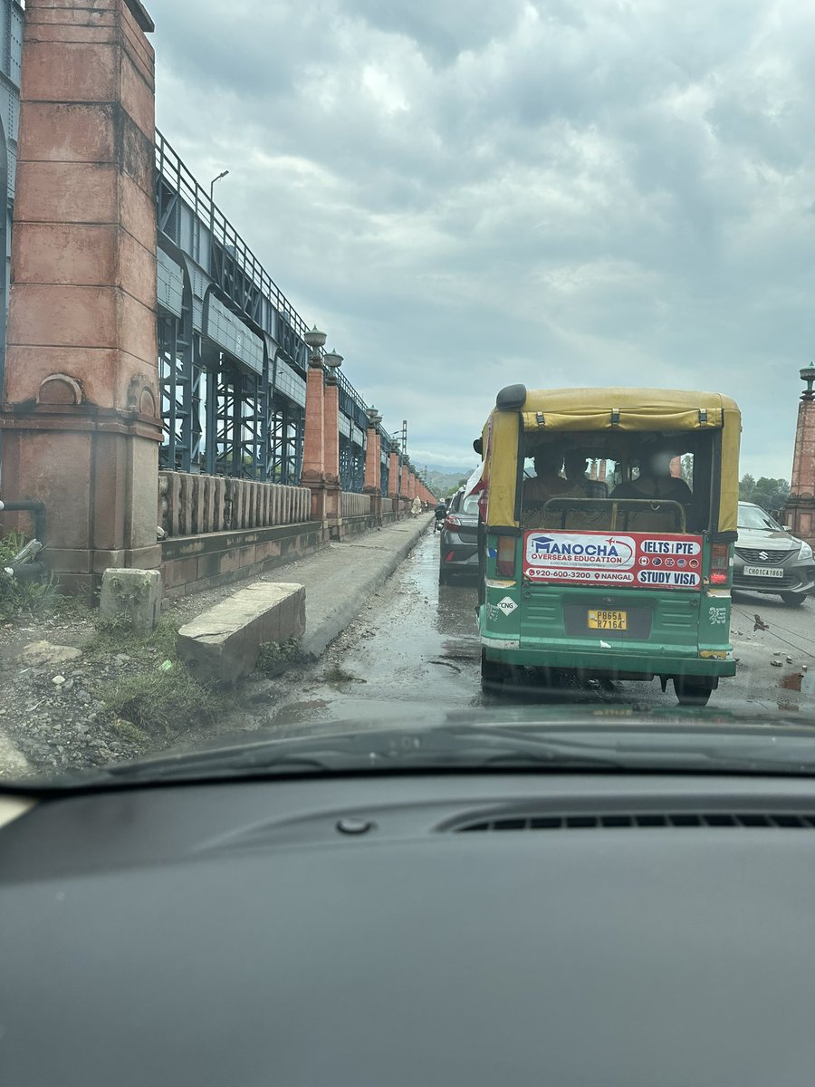 Experienced moon ride today! Nangal-Una-Chandigarh Appreciate the great work being done for clinics..requesting attention on road improvements as well @BhagwantMann @AamAadmiParty @ArvindKejriwal