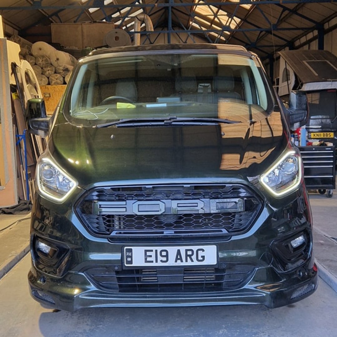 Originally the ‘Stealth B2’, was designed for the VW Transporters. This has now been joined by the Ford Transit Custom variant, known simply as the ‘Stealth FTC’.
You can read about the patented #stealthftc on our website vanandbus.co.uk
#vanlife #vanlifeproject