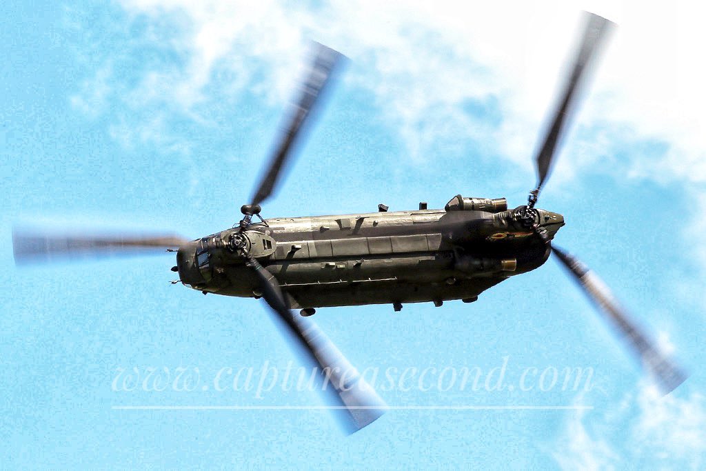 captureasecond's tweet photo. Chinook. #chinook #raf #royalairforce #ch47 #wokkawednesday #humpdayheli #helicopter #aviation #avgeek #captureasecond #aviationlife #aviationphotography #aviationismylife #aviationdaily #military #militarymuscle #verticalmag #heliweb https://t.co/KIEEXVzLoI