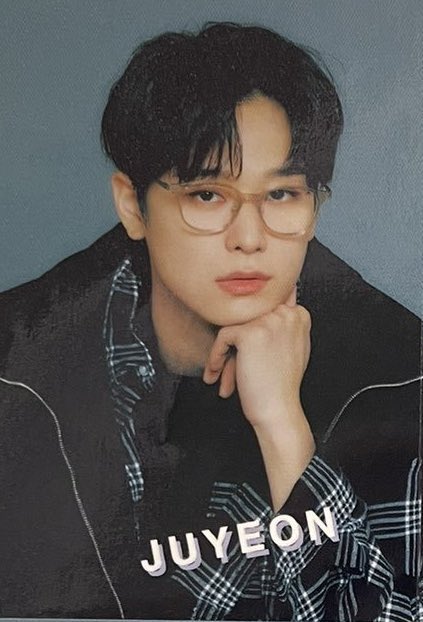 115kitten's tweet image. 주연이 안경 너무 좋다고 시팔