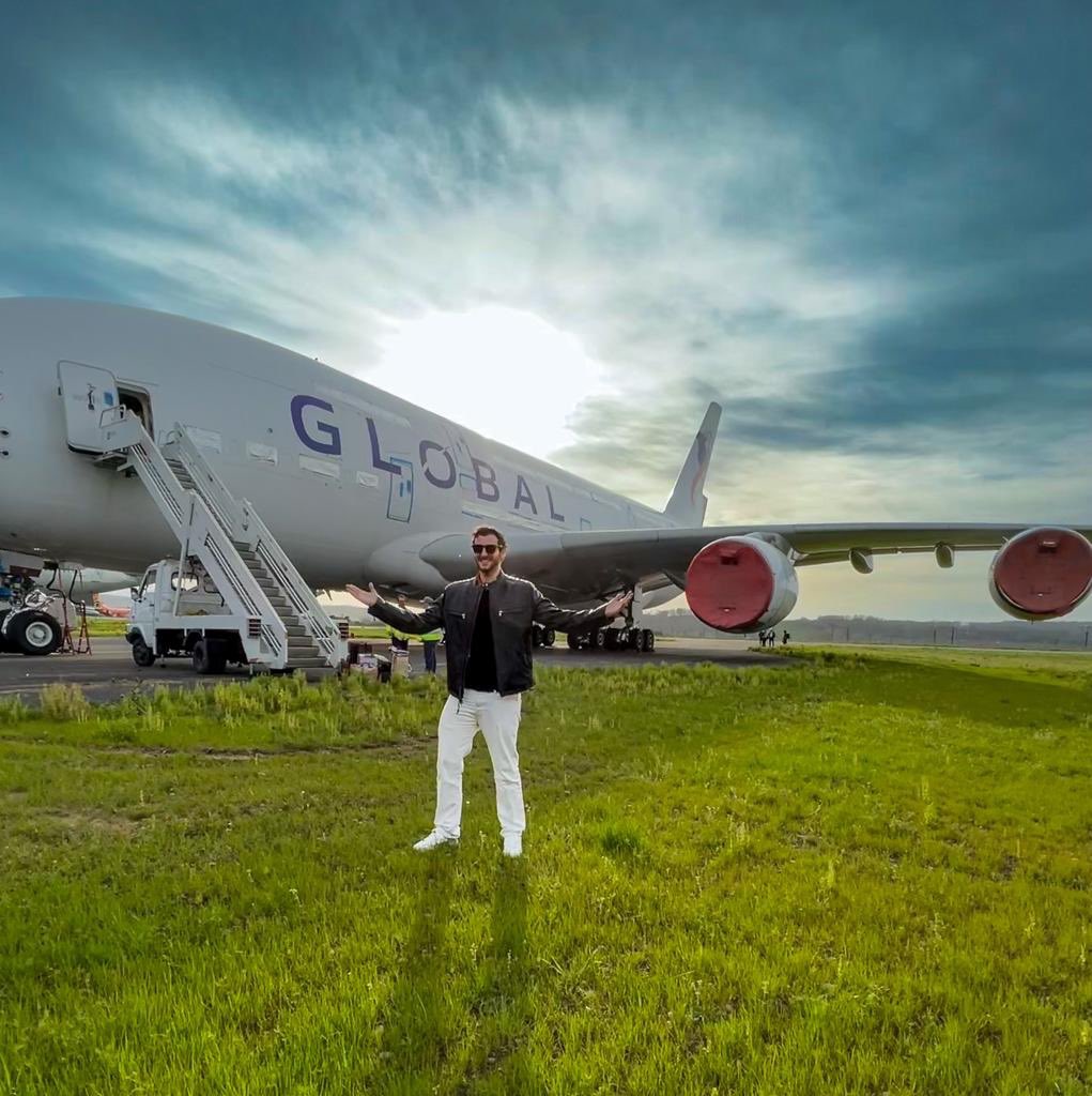 james_asquith's tweet photo. 🌎✈️ Genuinely amazed by the literal thousands of messages, emails and press about our first a380 at @globalairlines - see you all in the sky! #globalairlines #airline #aviation https://t.co/lvguoDu6wr