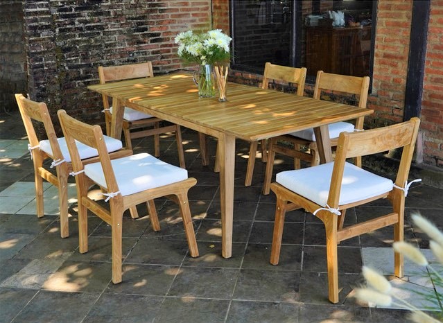 DirectWicker's tweet photo. Our stylish teak set makes summer effortless. Built to last generations,seating six with space for more,it's irresistible. Open the doors to perfect evenings laughing with friends.

#patio #furniture #patiofurniture #patiotable #patiochair #outdoorliving #directwicker https://t.co/IXSe17KQkV