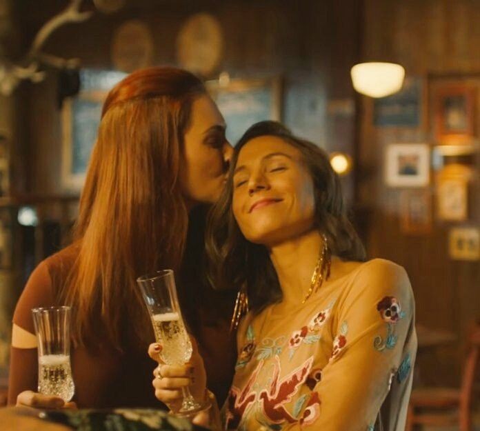 Happy #wayhaughtwednesday to all my lovely #Earpers Family 🩷 #WynonnaEarp #wayhaught #katbarrell #dominiquepc  #representationmatters 🏳️‍🌈