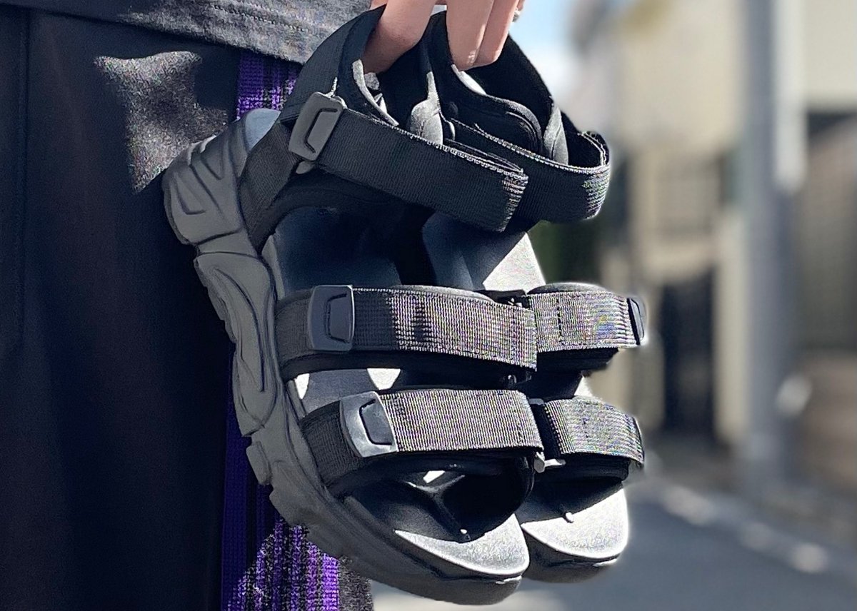 「【グローバルワーク】値下げで4290円→2574円ってマジ!?エアマックスみたい」|BuzzFeed Japanのイラスト