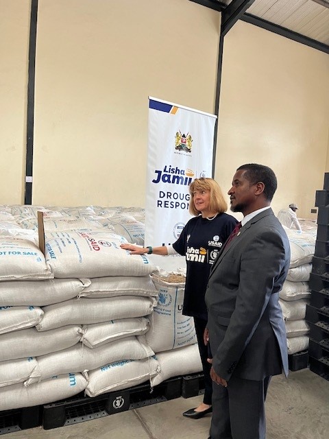 Yesterday we launched the second phase of Lisha Jamii where <a href="/WFP_Kenya/">WFP in Kenya</a> will provide cash and food assistance to 1M drought-affected Kenyans. Honored to have been joined by <a href="/USAmbKenya/">Chargé d’Affaires Susan M. Burns</a> and <a href="/HaredAHassan/">Hared Hassan Adan, Lt Col (Rtd), SS, MBS</a>. Your support and generosity have been invaluable!