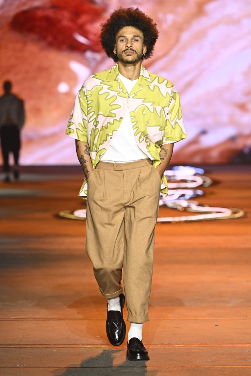 Australian Fashion Week tweet media