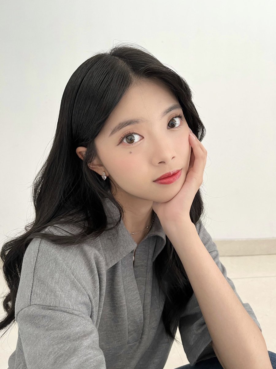 A_FionyJKT48's tweet photo. https://t.co/ualfH7tUqt