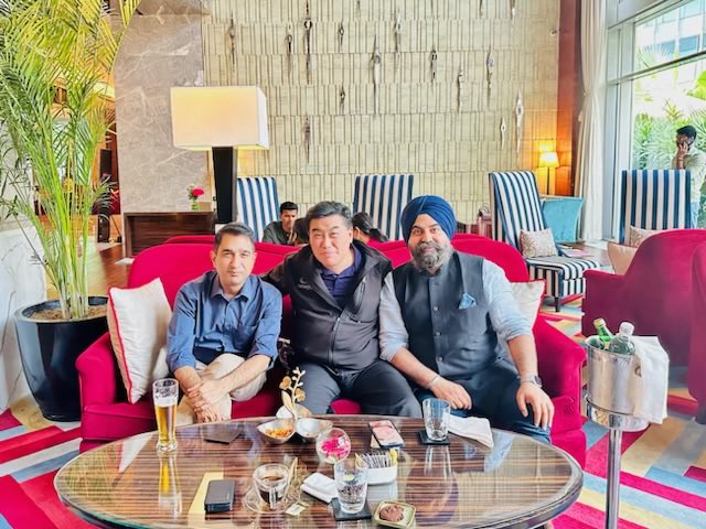 R “Ray” Wang 王瑞光 #Cupertino #AI #Energy R.NFT (@rwang0) on Twitter photo MyPOV: here with <a href="/neetanc/">Neetan Chopra</a> <a href="/gssahni/">Gurvinder Singh Sahni</a> in Delhi. Taking business books and #AI MyPOV: here with <a href="/neetanc/">Neetan Chopra</a> <a href="/gssahni/">Gurvinder Singh Sahni</a> in Delhi. Taking business books and #AI