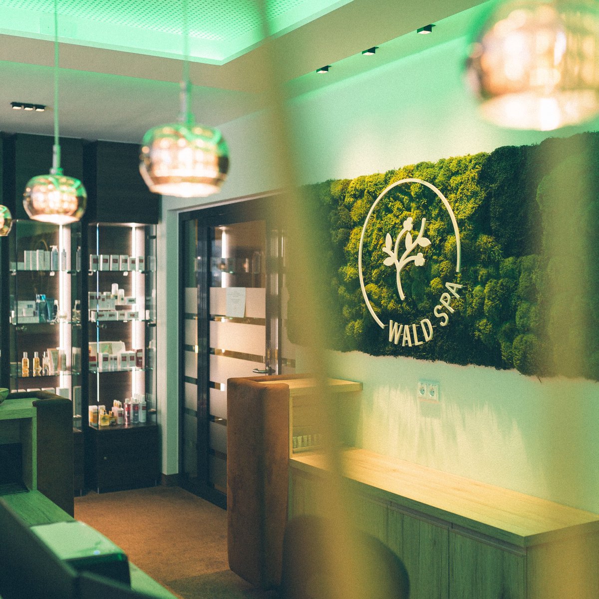 leadingspa's tweet photo. Du hast Sehnsucht? 😌💭 Das Hotel Eibl-Brunner hat den Bayerischen Wald! 💚👉 https://t.co/fIdHcnK4U3
📷: Hotel Eibl-Brunner
#leadingspa #leadingsparesorts #hoteleiblbrunner #hotel #wellnesshotel #wellnessurlaub #bayerischerwald #bayern #wellnessauszeit #wellness #hotel #resort https://t.co/UYkn7IpbbM