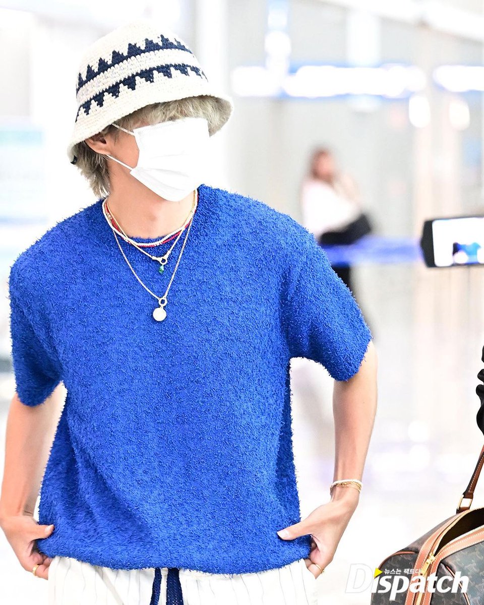 OT7_BIAS_'s tweet photo. Bts v secretly departure from Incheon international airport 🥹🥺

His Airport is so cool  😎

#TAEHYUNG #CelineBoyV https://t.co/mtj73PqtGR