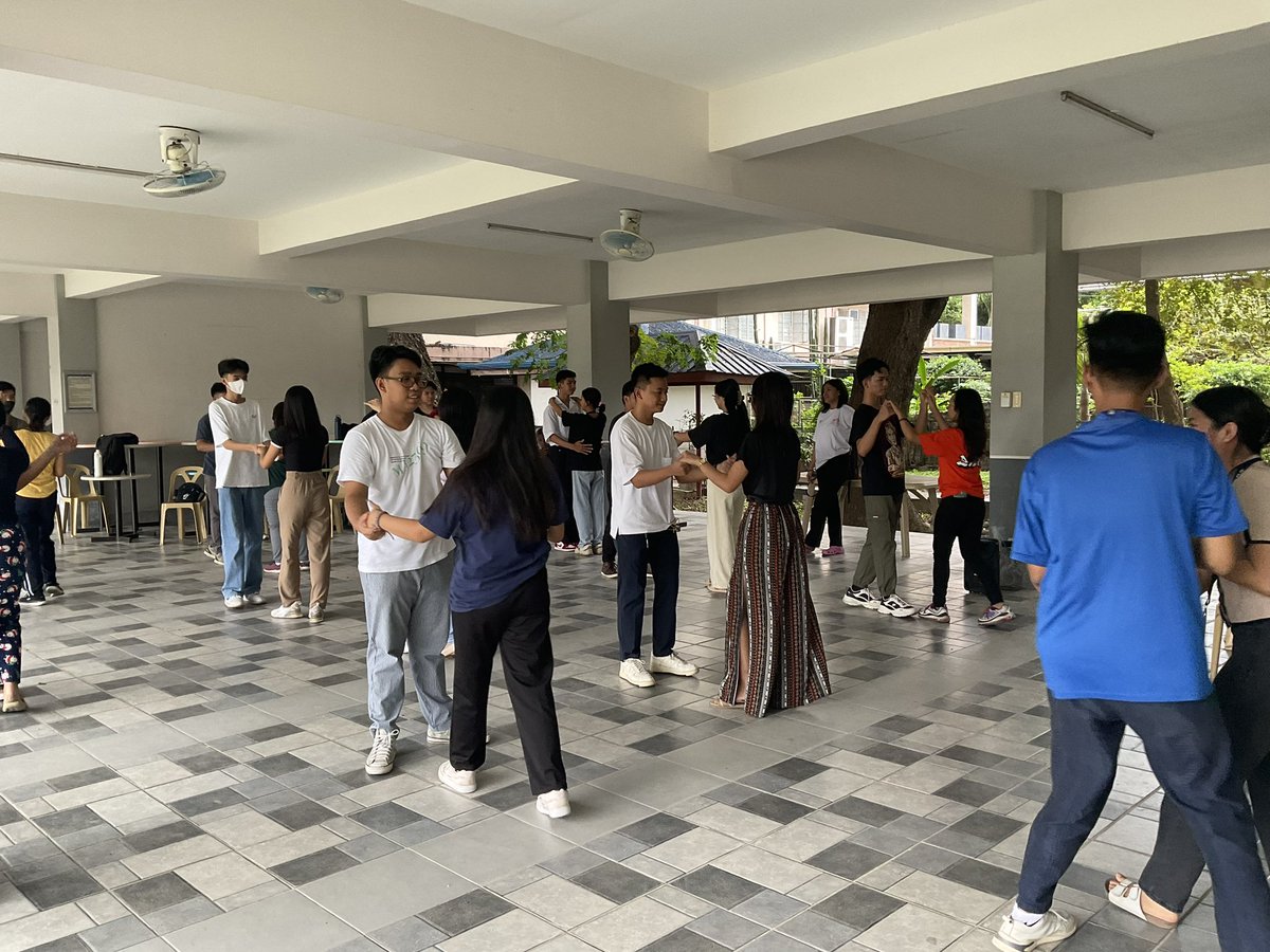 usl_seniorhigh's tweet photo. HAPPENING NOW: Cottilion dance participants preparing for the most-awaited Graduation Ball 2023 tomorrow! https://t.co/4LNwSPVBh3