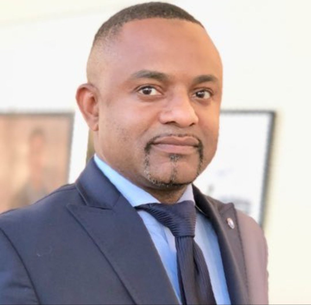 LindaNsimire's tweet photo. #RDC:Sans aucune base juridique, les services du régime d @fatshi13_ ont brutalement  arrêté le Spécial @SalomonKalonda à l’aéroport international d N’djili pdt qu'il quittait Kinshasa, Au nom d toute la jeunesse d @Ensemble_MK  ns exigeons la libération immédiate d notre camarad https://t.co/phDqclot6F