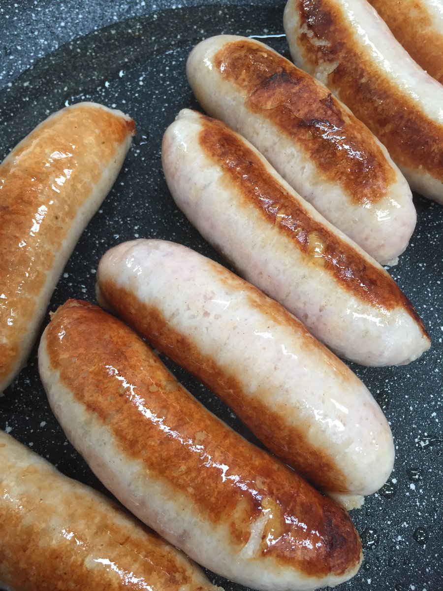 BexleyBrewery's tweet photo. More beer dropped off to #Picketts Butchers on Pickford Lane, Bexleyheath. Ready for some pork & ale sausage making on Thursday.
Cheers Brian and Will ππ»#beer #sausages #beersausages #Bexleyheath #butchers #supportlocal https://t.co/vkgDVU4ze5