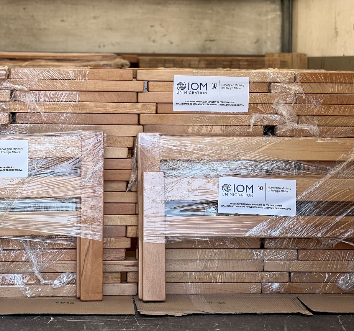 IOMWBalkans's tweet photo. ✅ 44 beds &amp; 23 mattresses
✅ 50 blankets &amp; 50 bedsheets
✅ 50 pillows 

Thanks to @NorwayMFA, IOM #Montenegro supported the increase of accommodation &amp; reception capacities in Spuz🇲🇪

IOM keeps supporting protection-sensitive assistance to migrants across the #WesternBalkans https://t.co/KVBWxmhpxS