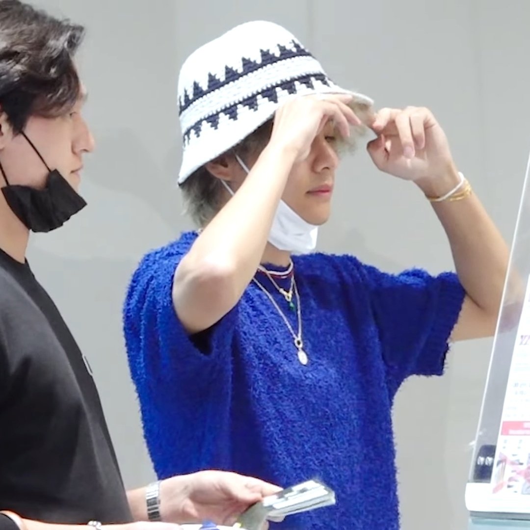sceneryfortae's tweet photo. Taehyung face check ✔️ https://t.co/xFvHd5NgB6
