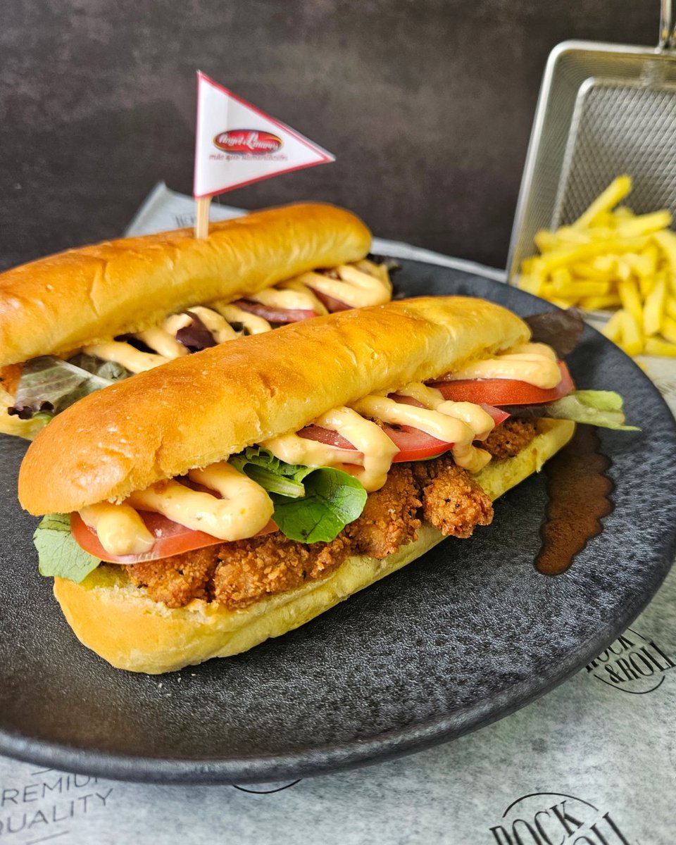 AngelLinaresSA's tweet photo. 🍗🍔 Inspira tu menú con esta Long Chicken en tendencia y aprovechate de las ofertas de la 1º quincena de junio que tenemos para ti.

https://t.co/NtIYketBhb 

#LongChicken #IdeasParaTuNegocio #FastFood #HORECA #IngredientesDeCalidad  #AngelLinares #Murcia #Almería #Alicante https://t.co/xdDsLMqvSK