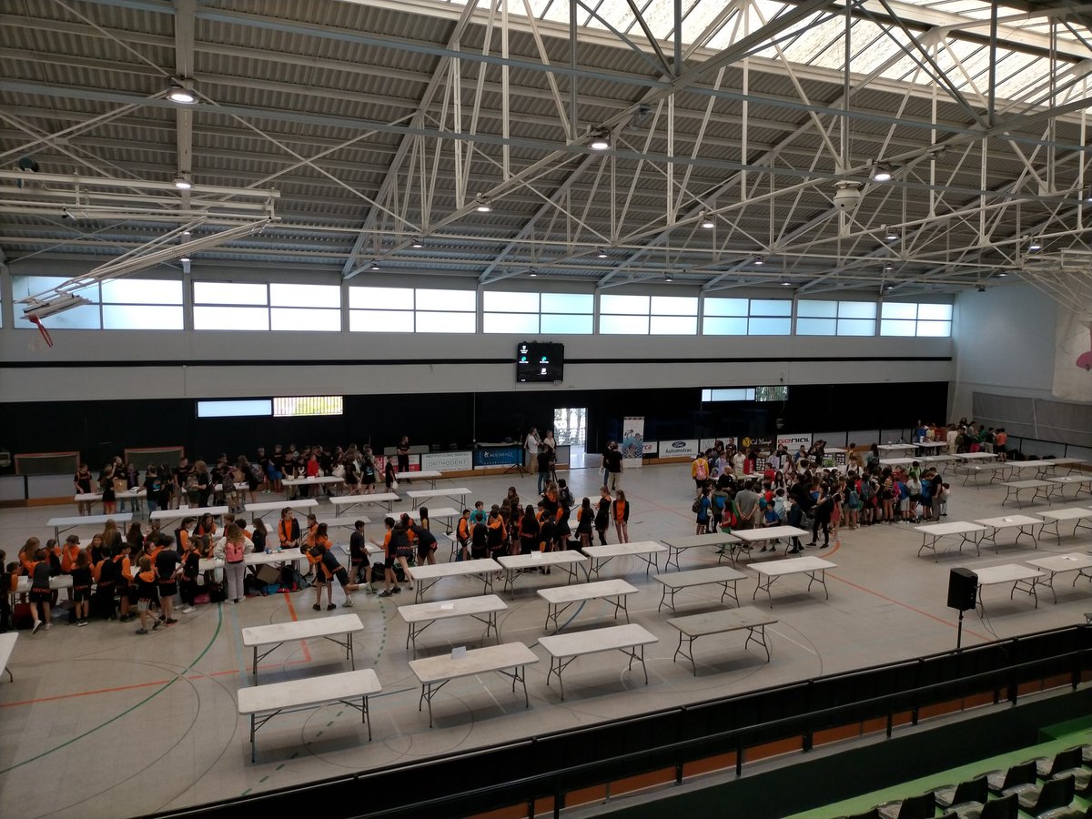 Se suman <a href="/EscolaMMorera/">Institut escola Mestre Morera</a> <a href="/Escola_Lavinia/">Escola Lavínia</a> @EscolaEstel